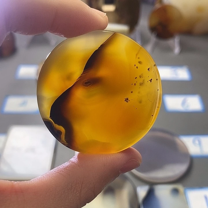 玛瑙/玉髓未镶嵌珠宝半成品106