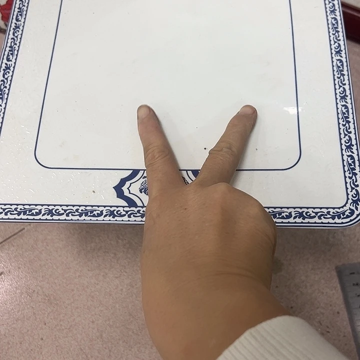 瓷片2片开片。。。。。。。。。。。。。。。。。。