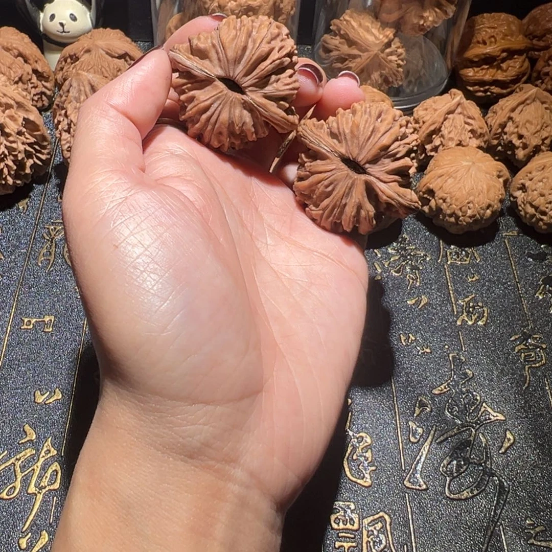 文玩核桃吊坠四座楼41手把件68