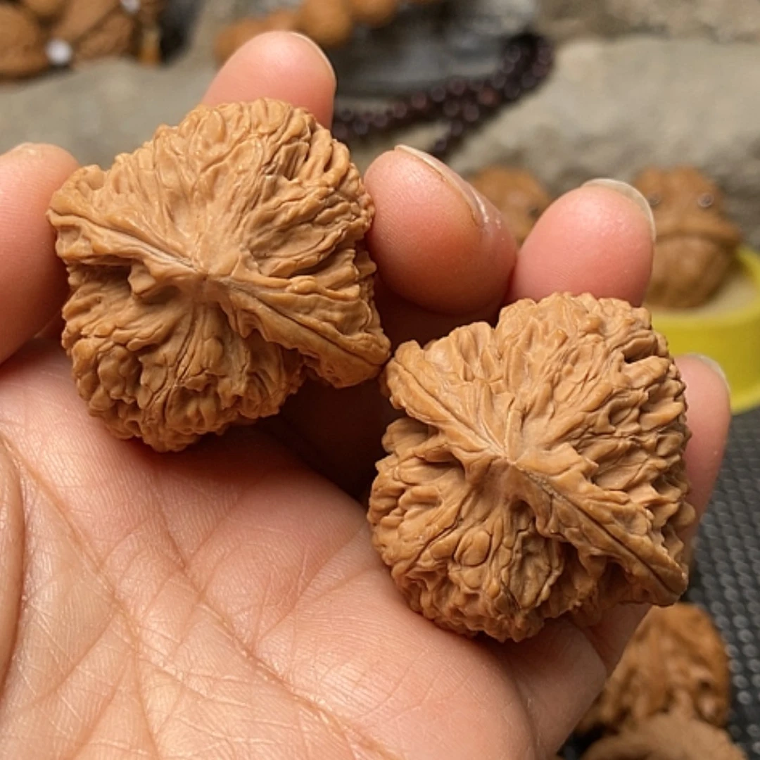 【闪购商品】把件文玩核桃南疆全品38