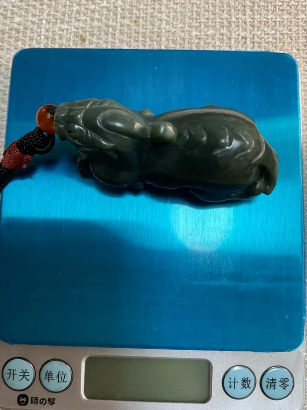 沙枣青貔貅手把件