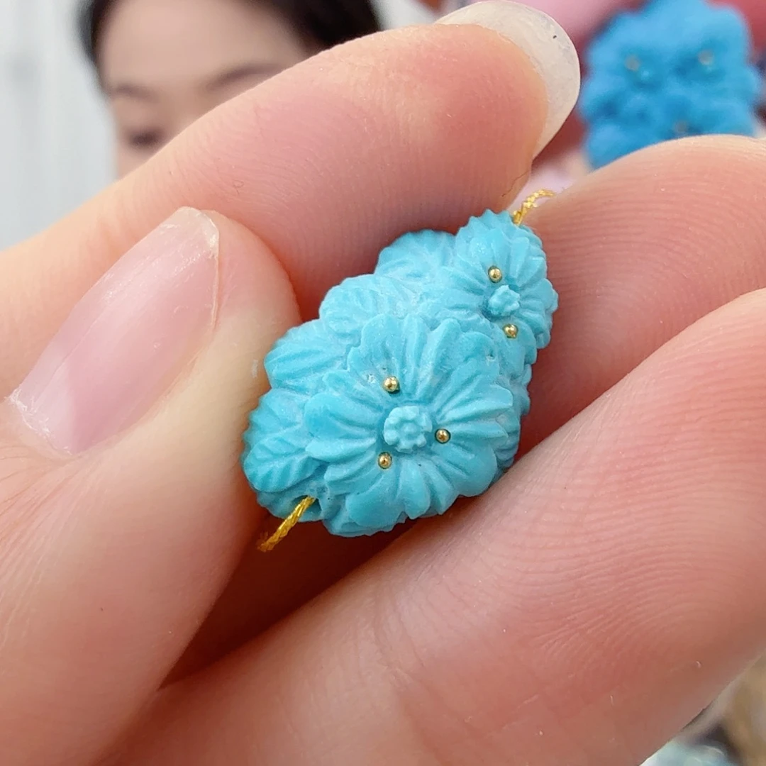 绿松石未镶嵌珠宝奇石