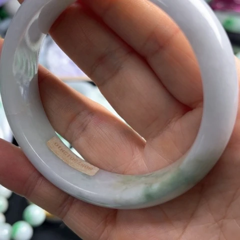 【闪购商品】翡翠未镶嵌颈饰