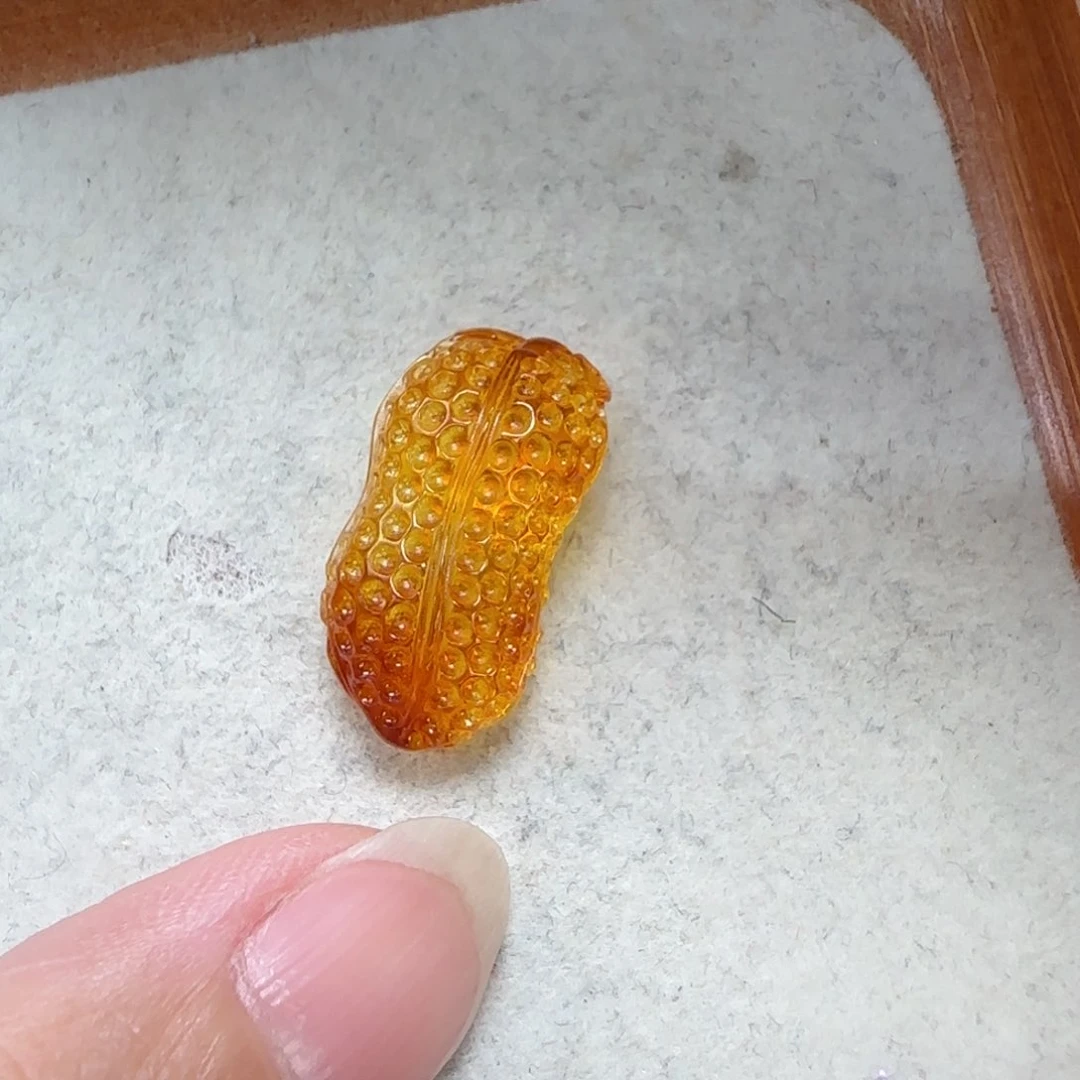 琥珀未镶嵌珠宝奇石m***o定制