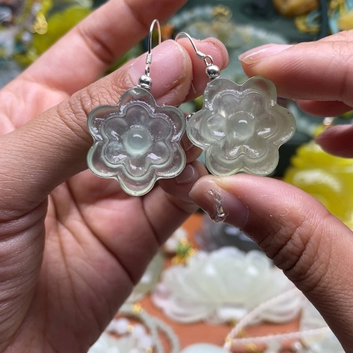 蛇纹石玉未镶嵌吊坠