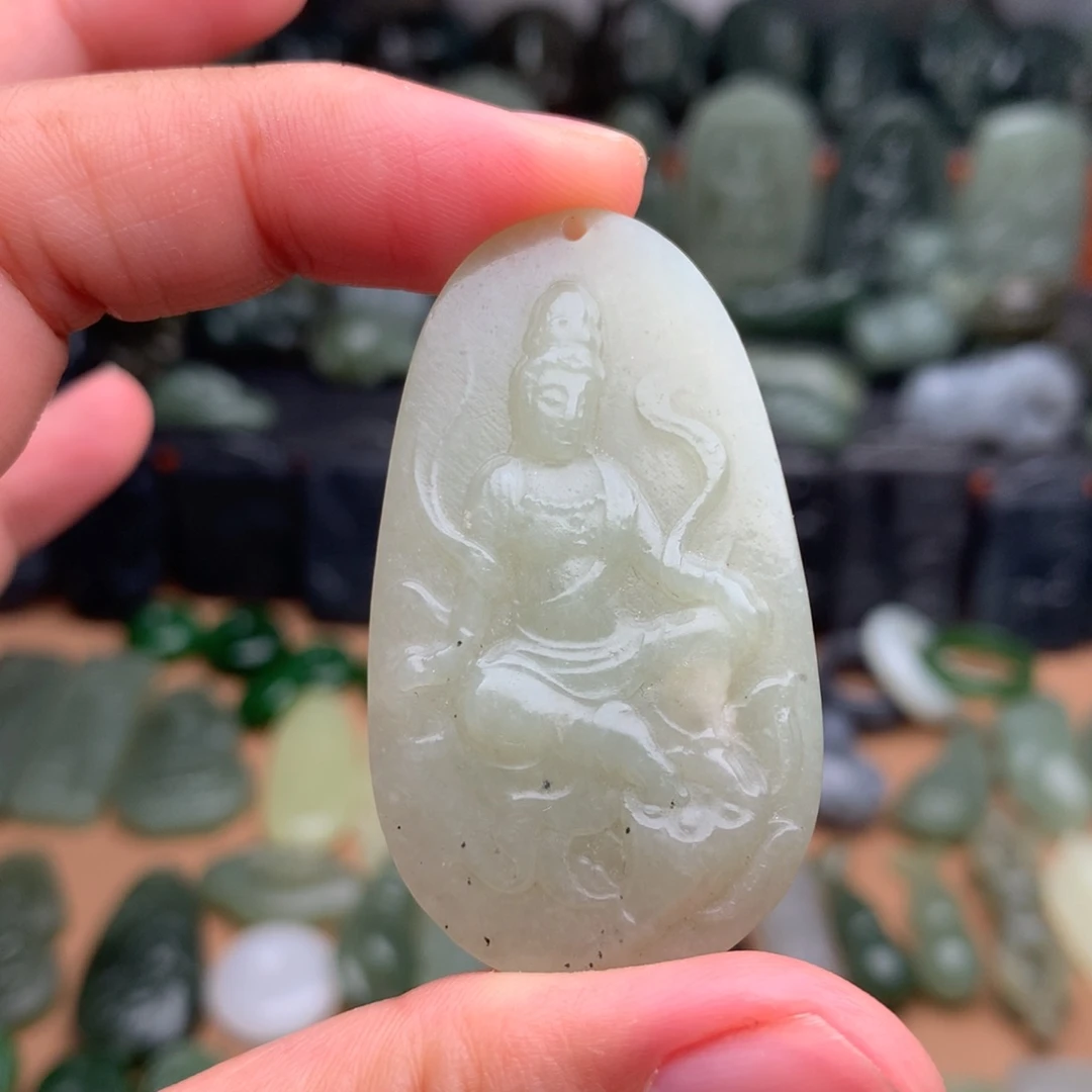 和田玉未镶嵌颈饰挂件02