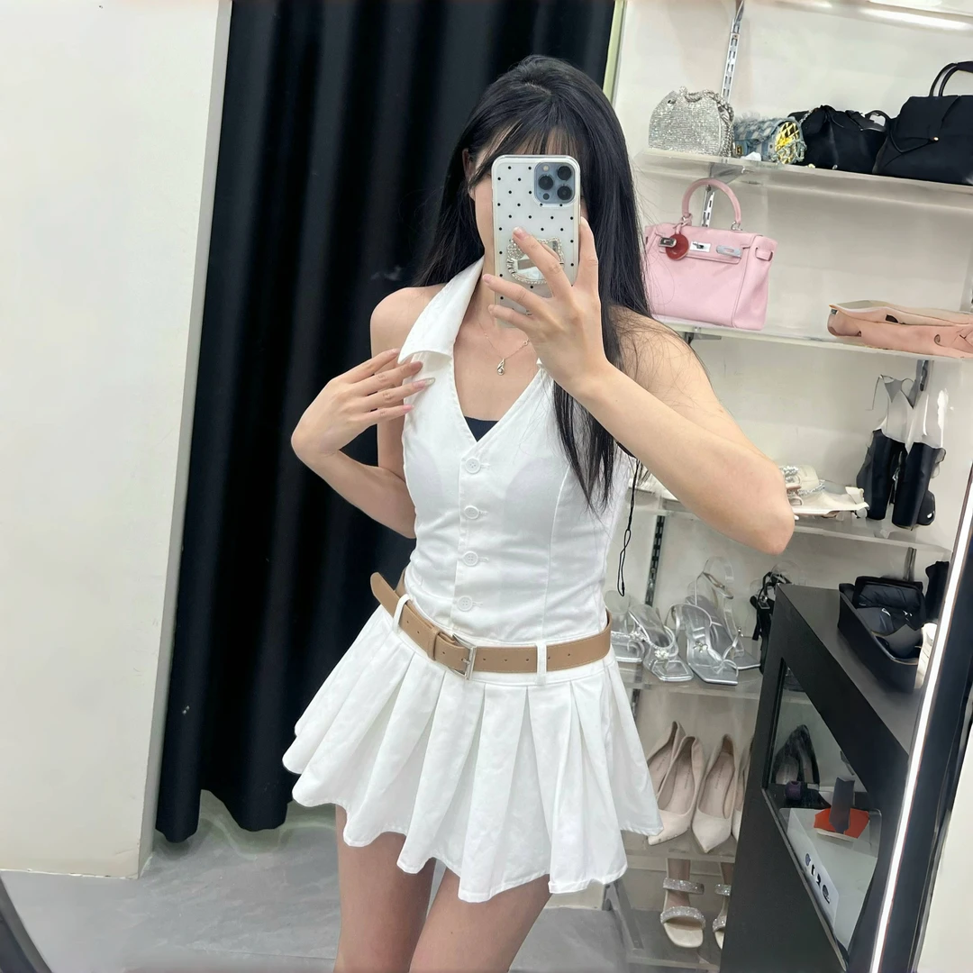 辣妹纯欲无袖挂脖露背收腰显瘦V领百褶牛仔连衣裙