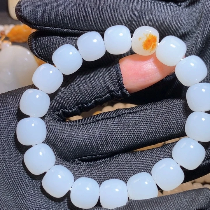 舍***计未镶嵌手链和田玉