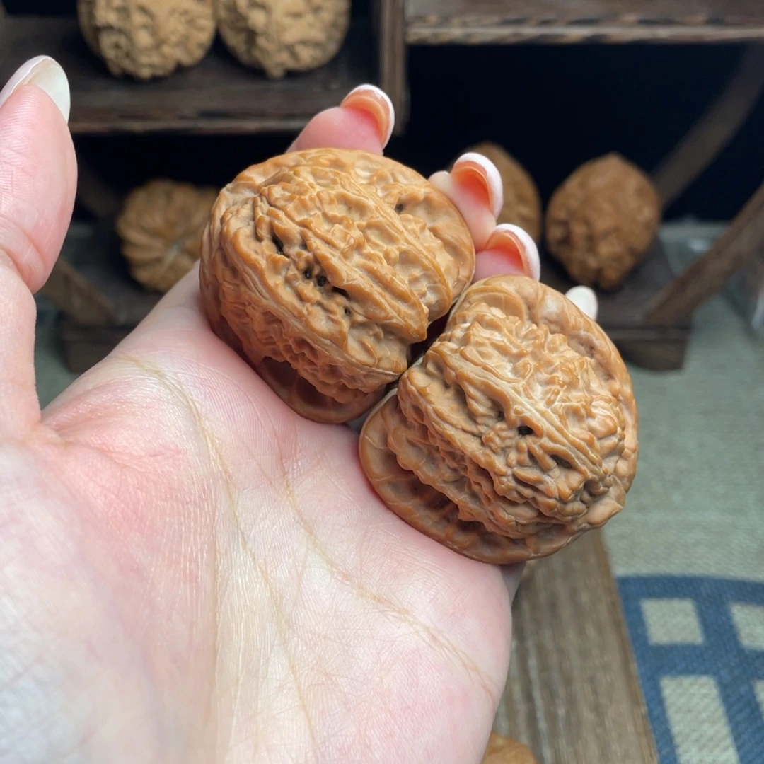 吊坠文玩核桃42全品毕业红皮三角白