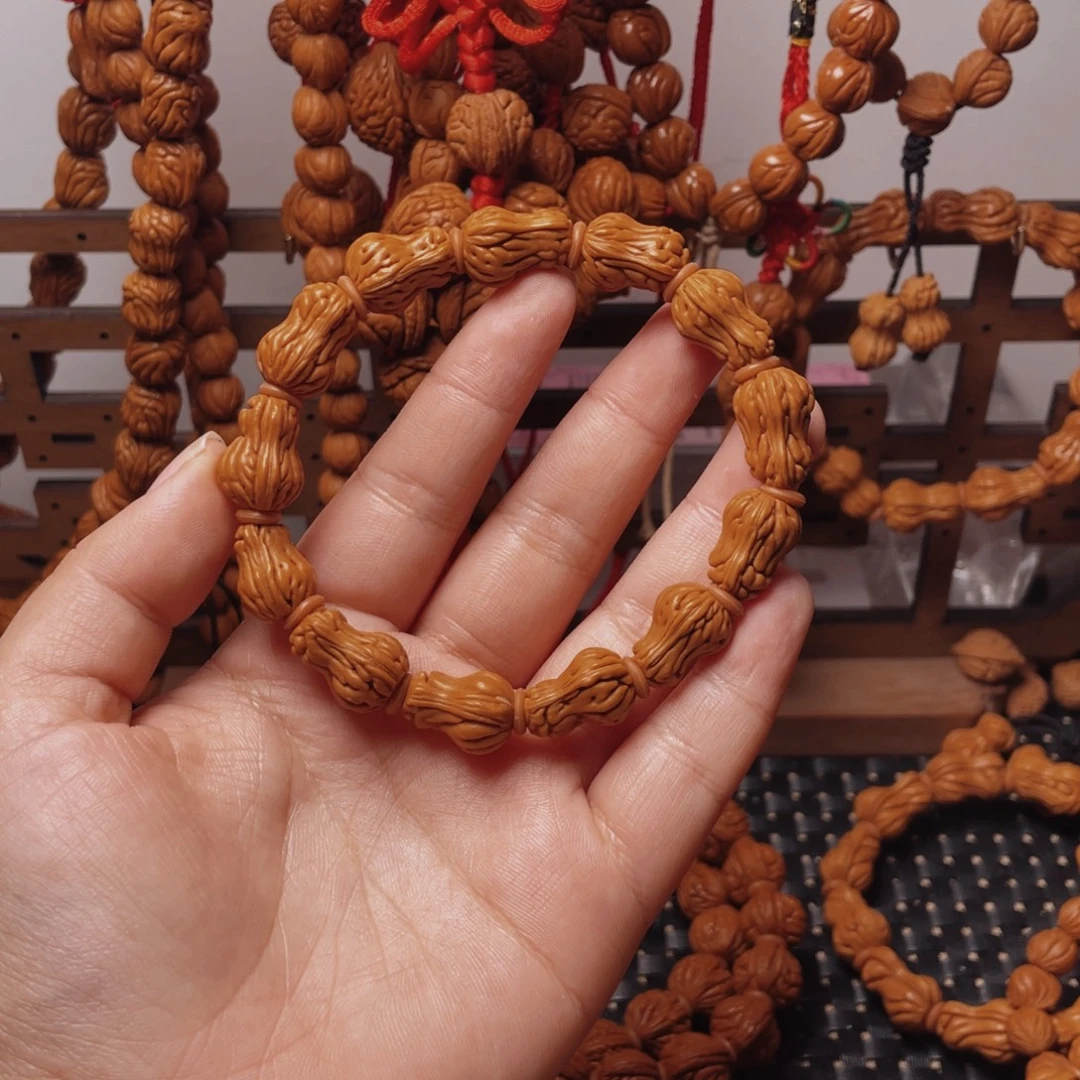 木质类龙纹桃枭手串