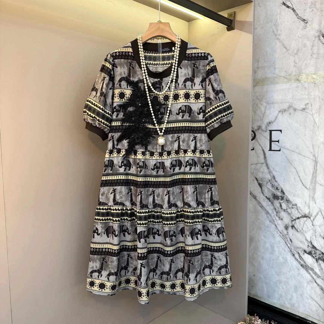 2025夏季欧洲站圆领撞色复古印花重工贴花显瘦宽松版连衣裙1889