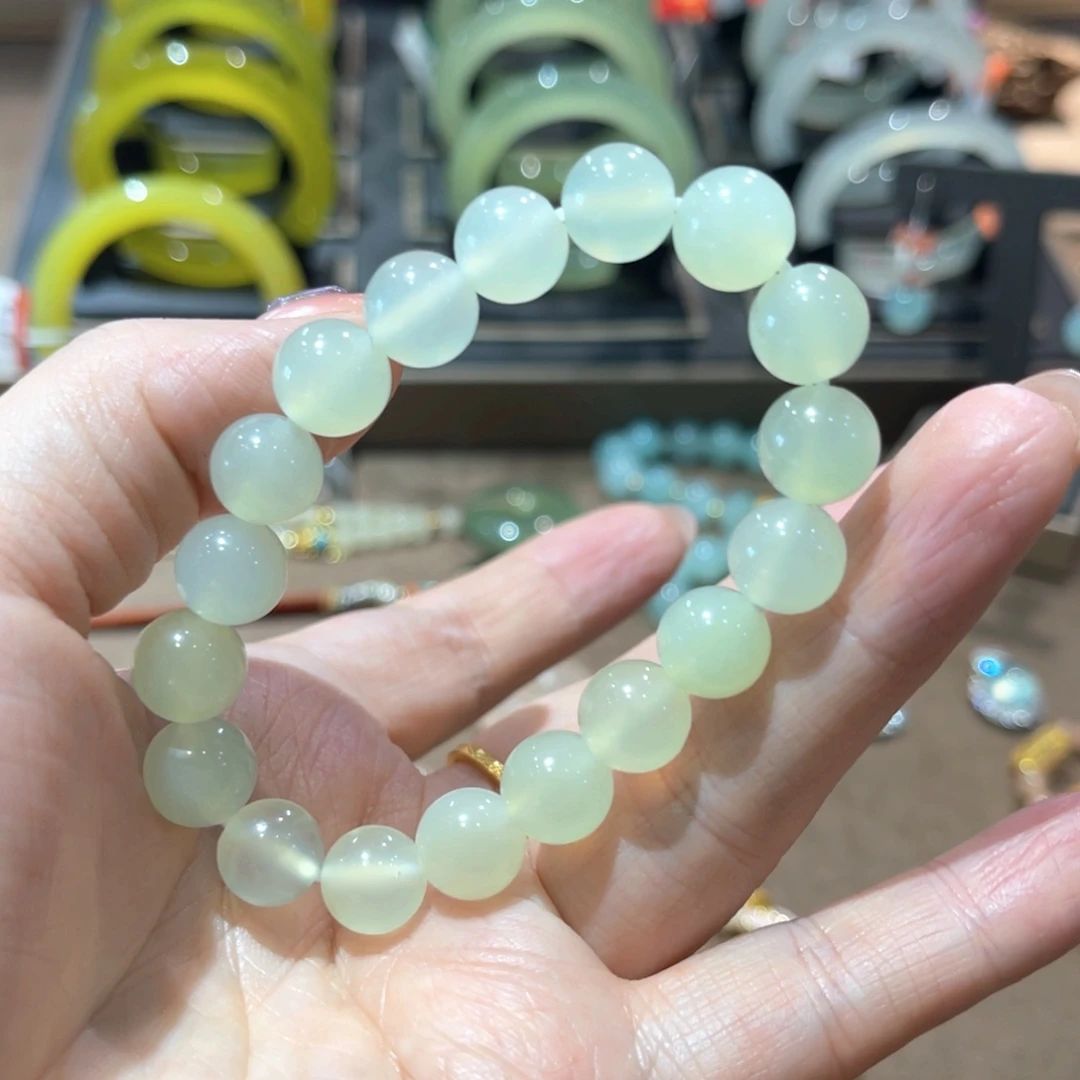 岫玉手镯未镶嵌手镯