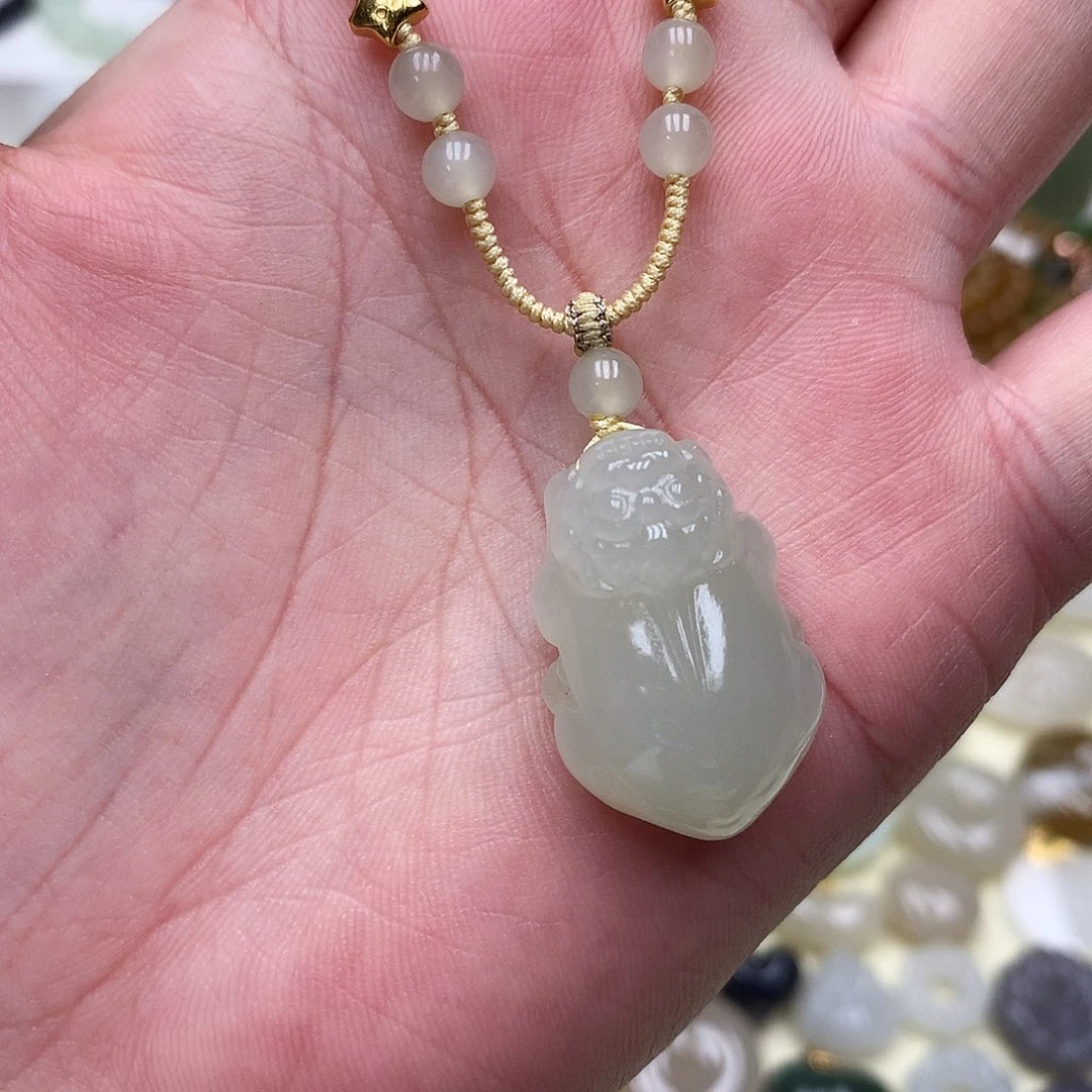 和田玉未镶嵌颈饰