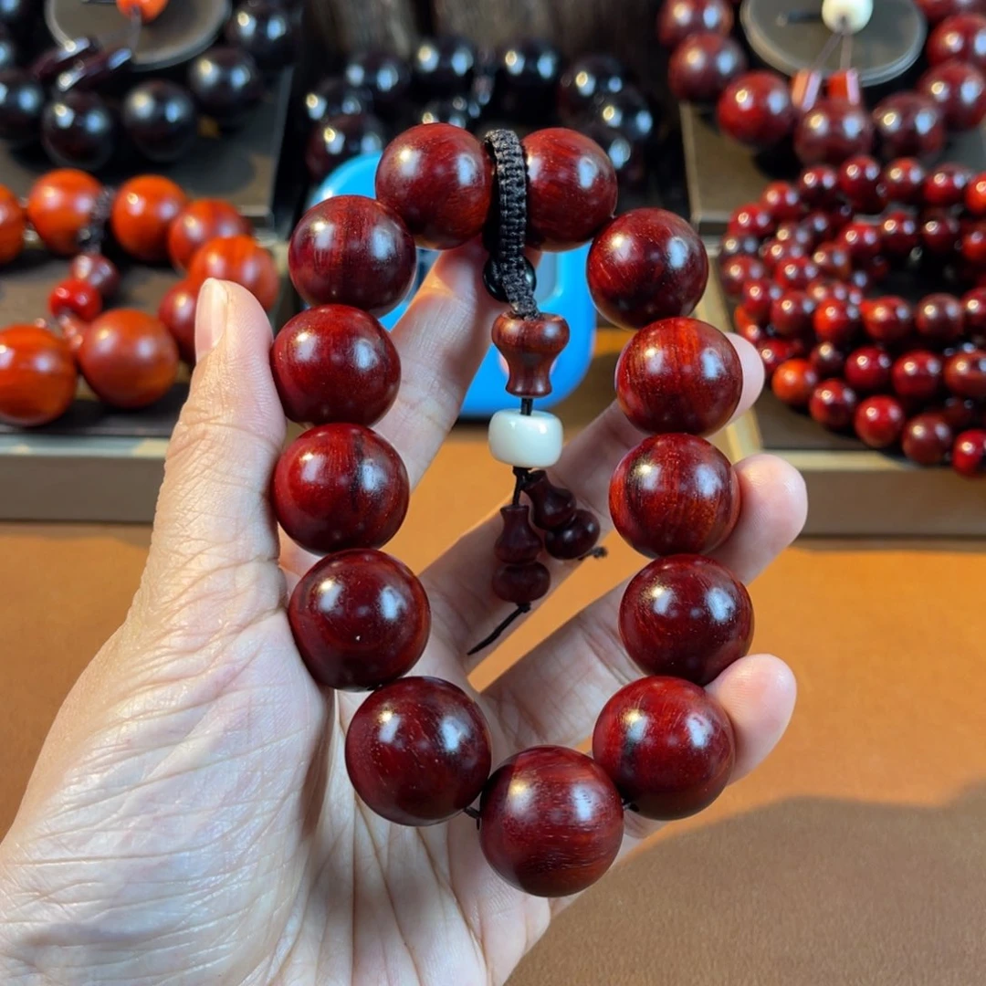 见***海檀香紫檀（小叶紫檀）