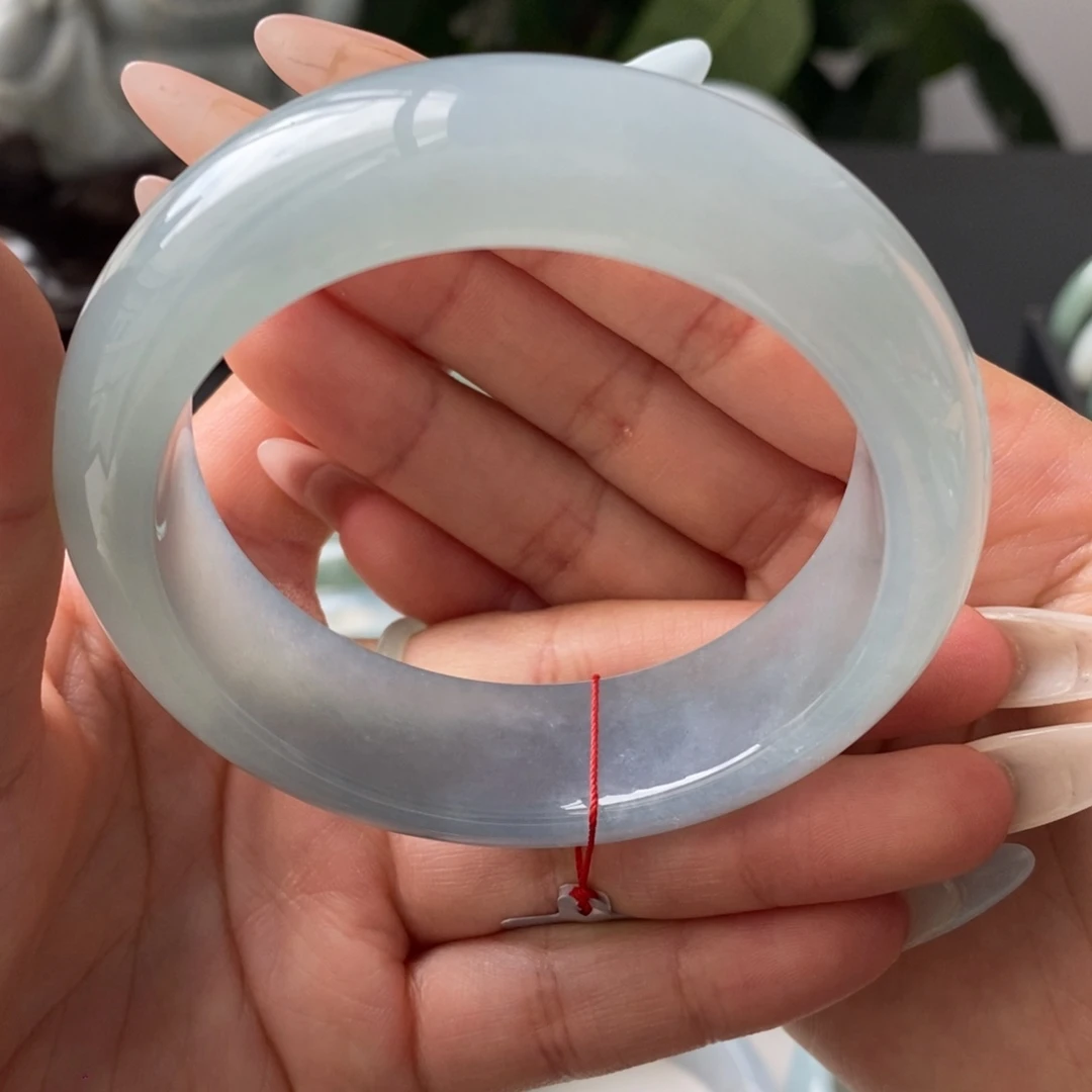 翡翠手镯未镶嵌天然