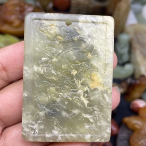 蛇纹石玉未镶嵌颈饰23