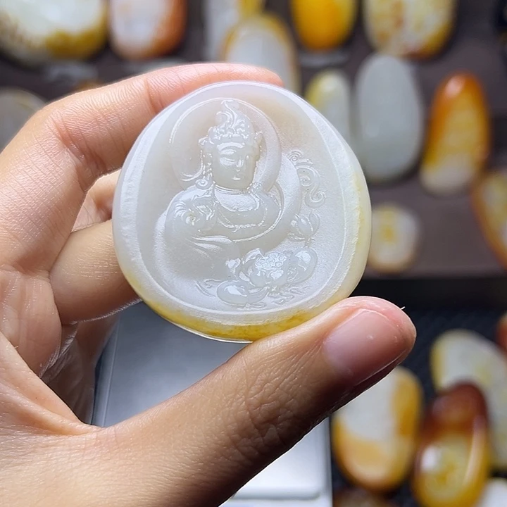 和田玉未镶嵌颈饰