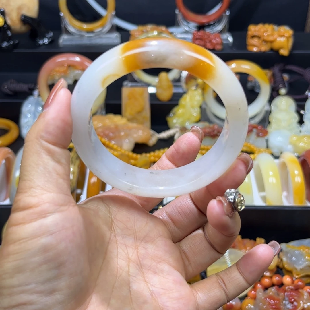 石英质玉（黄龙玉）未镶嵌手镯