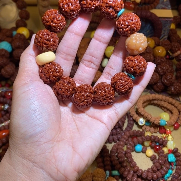 吊坠金刚菩提205玉化