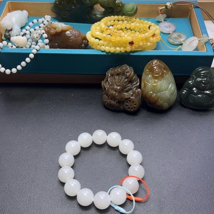 和田玉（糖玉）未镶嵌手链