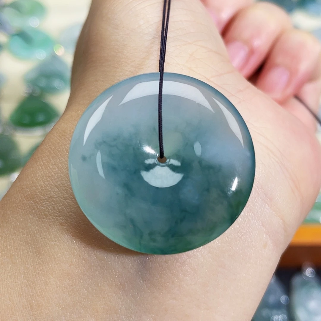 翡翠未镶嵌颈饰吊坠