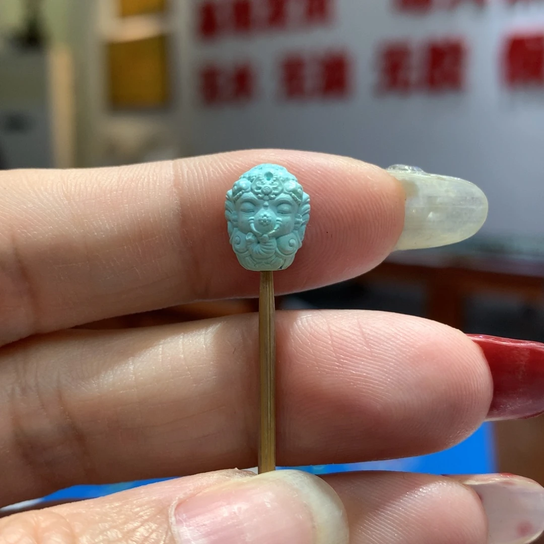 绿松石配饰未镶嵌