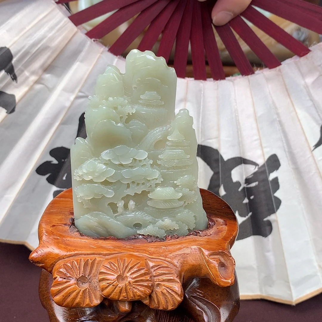 未镶嵌和田玉摆件