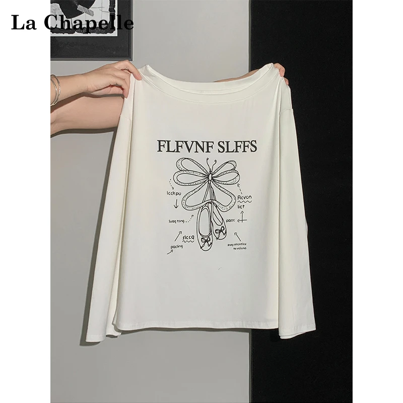 拉夏贝尔一字肩字母印花露肩长袖T恤秋新款打底衫宽松慵懒女上衣