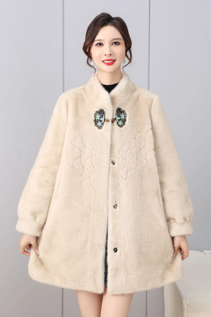 【孟彦希】2025新款时尚百搭原创设计师新款轻奢外套702皮毛一体