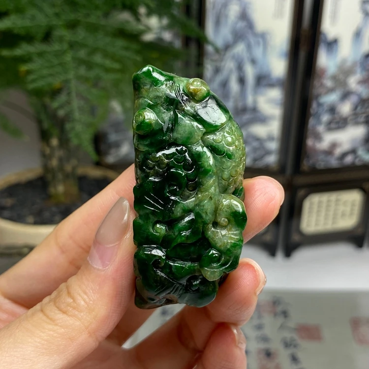 满色辣绿年年有鱼余挂件 天然翡翠A货