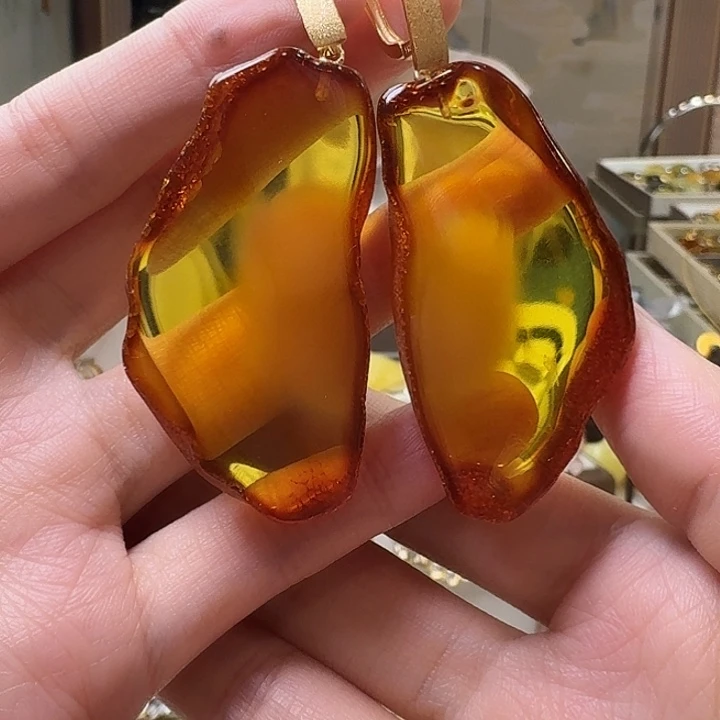 琥珀未镶嵌颈饰耳坠