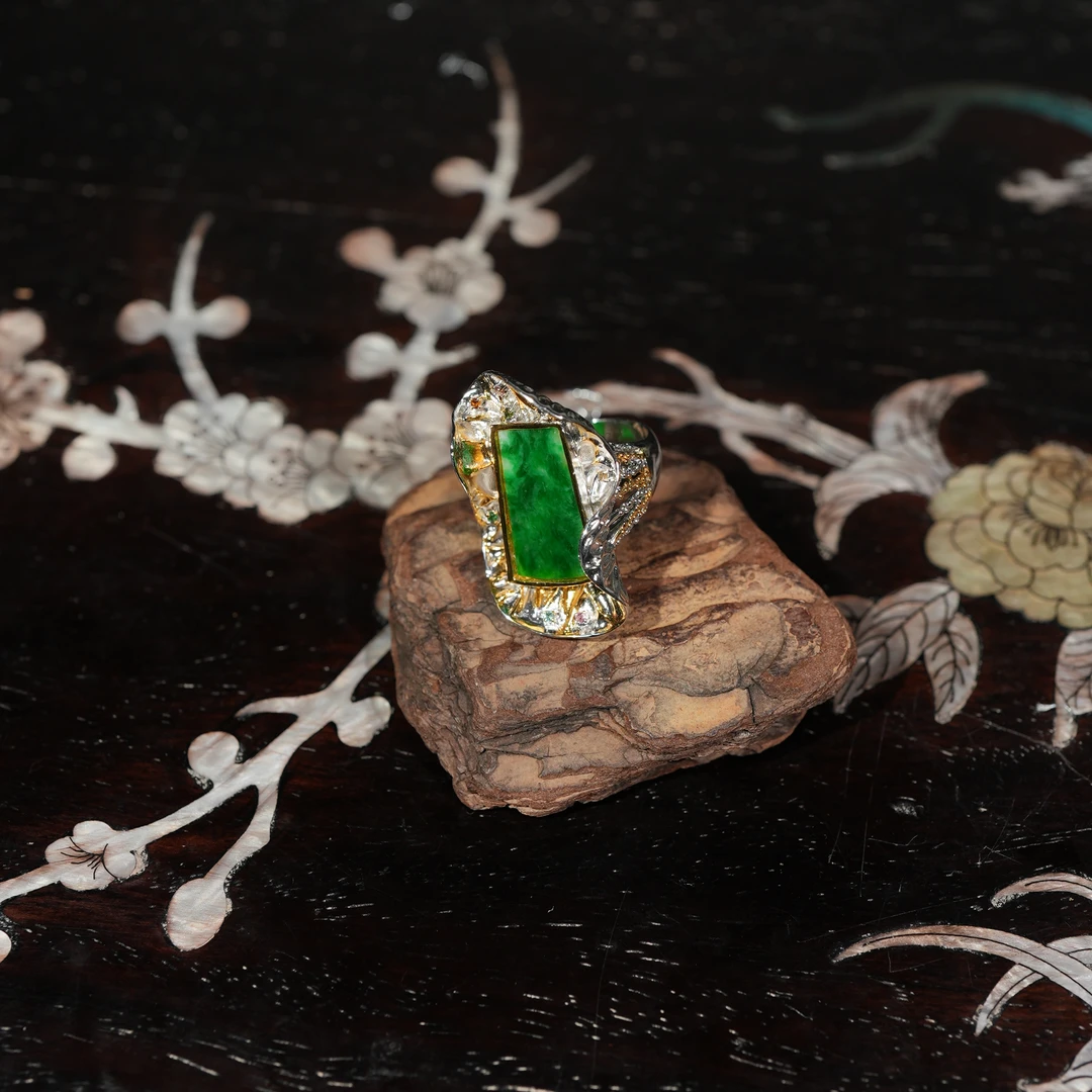 1.12香港王老板-翡翠镶嵌戒指o159