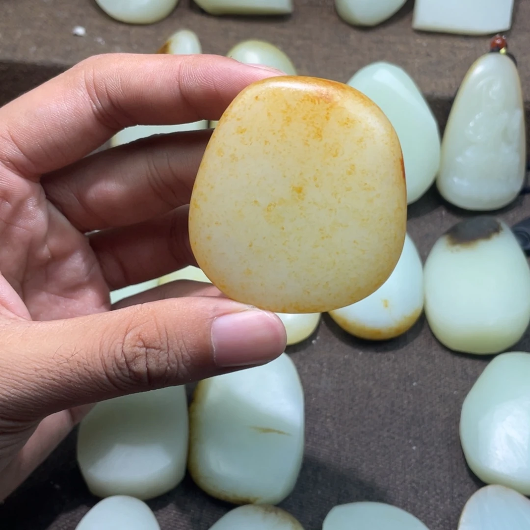 /***车未镶嵌和田玉定制和田玉