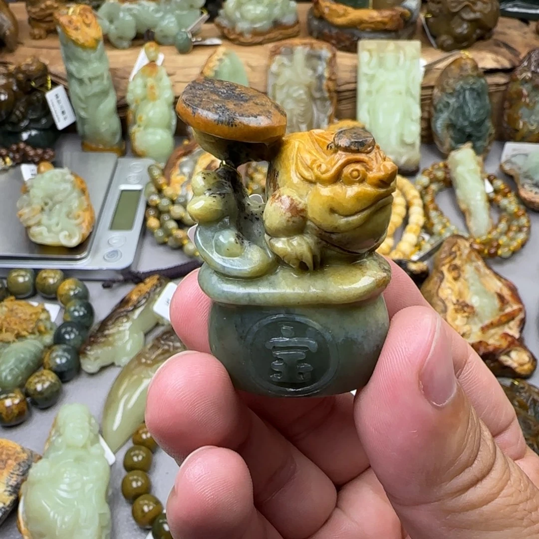 岫岩河磨玉（透闪石质玉）未镶嵌珠宝奇石