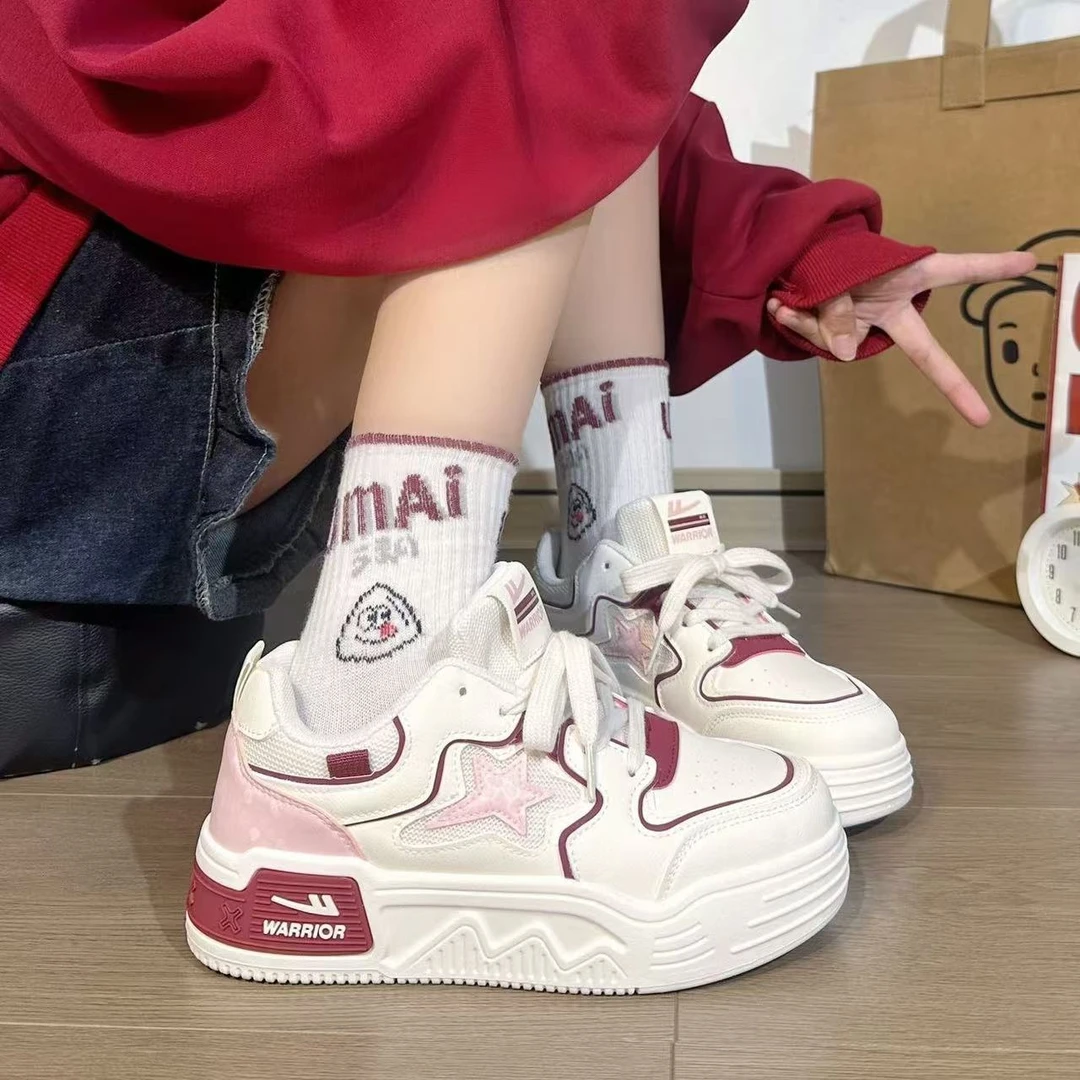 回力星星设计感女鞋2025新款春秋时尚百搭休闲板鞋透气轻便运动鞋