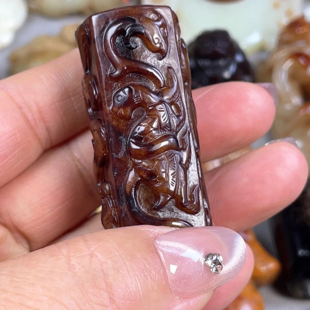 和田玉颈饰未镶嵌一**伴