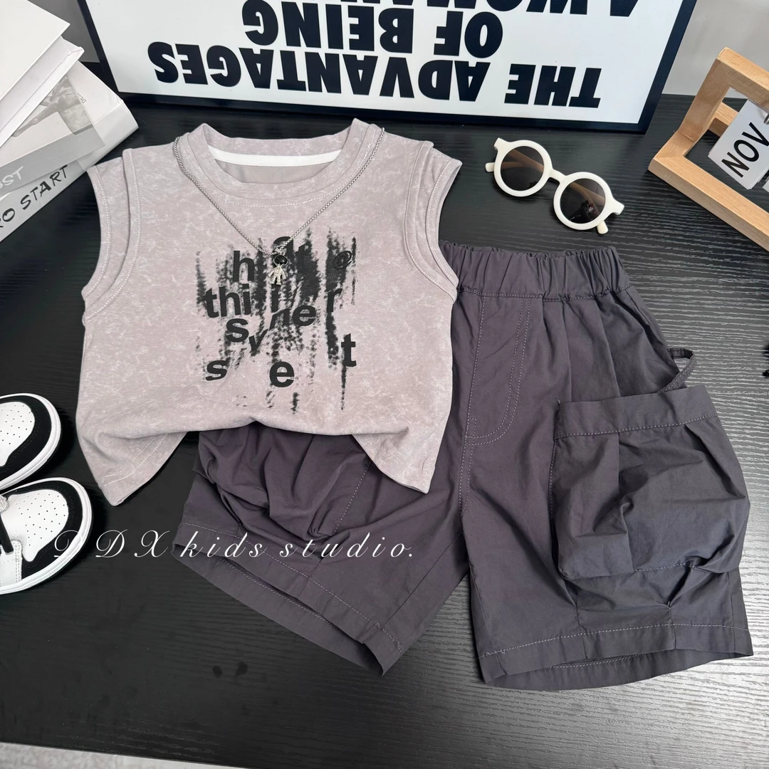 新款夏款儿童无袖T恤痞帅卡通无袖中小童工装短裤两件套潮