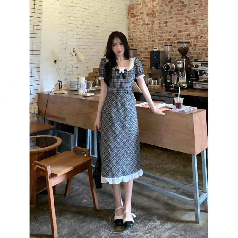 胖mm大码女装学院风蝴蝶结别针花边拼接收腰显瘦格纹短袖连衣裙