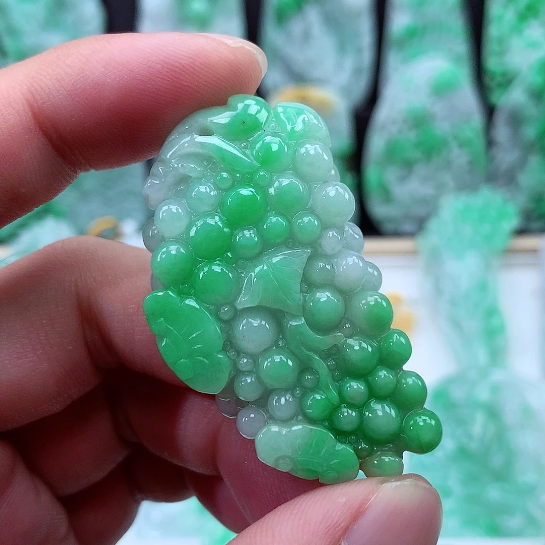 翡翠未镶嵌颈饰翡翠吊坠