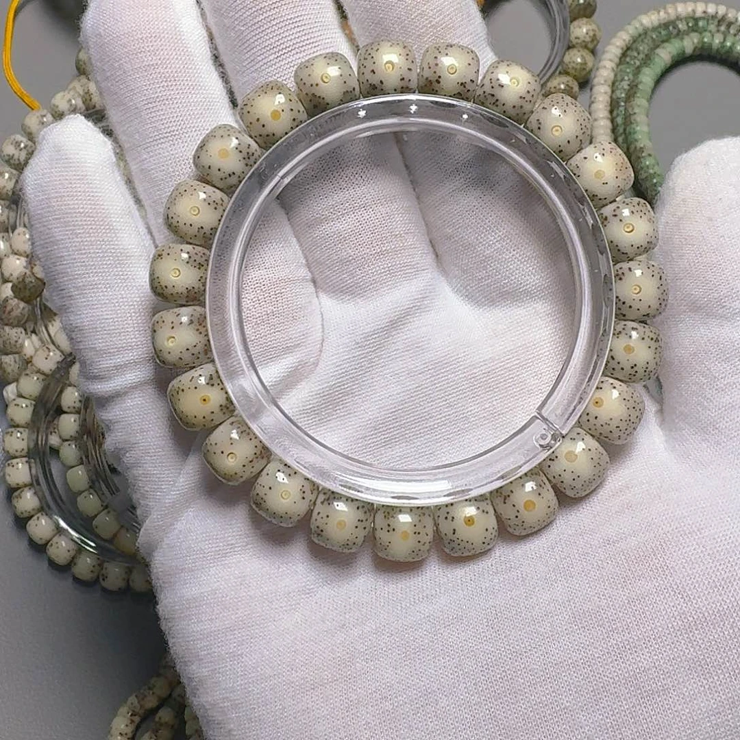 Q***Y手串星月菩提原生态石玉料糯冰细星月留白手串