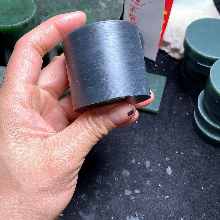 和田玉（糖玉）未镶嵌珠宝奇石