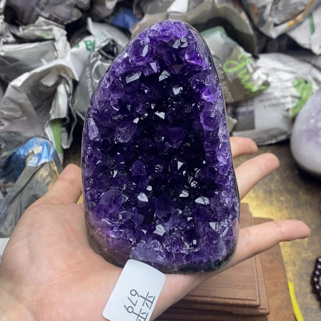 乌拉圭未镶嵌紫晶