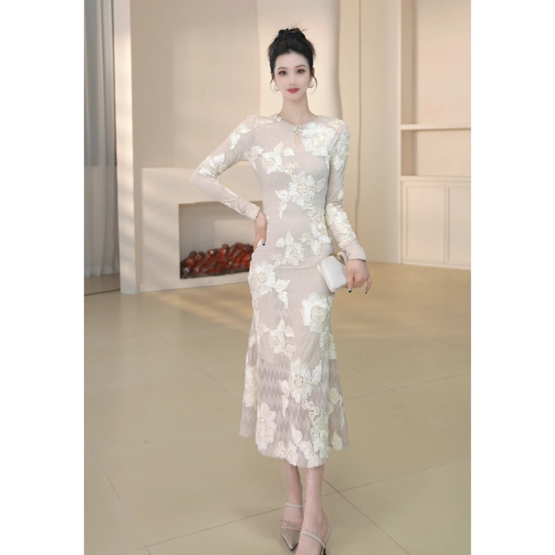 沐子的轻奢私藏【Mu/zi51563】法式气质显瘦花卉长款修身收腰连衣裙