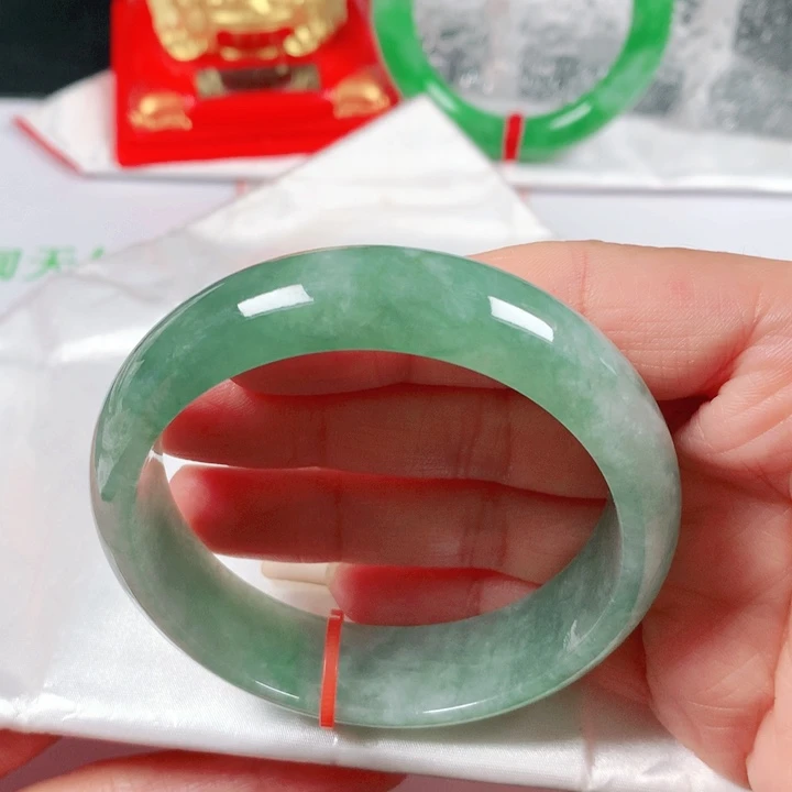 未镶嵌手镯翡翠  编号609194  大轮胎