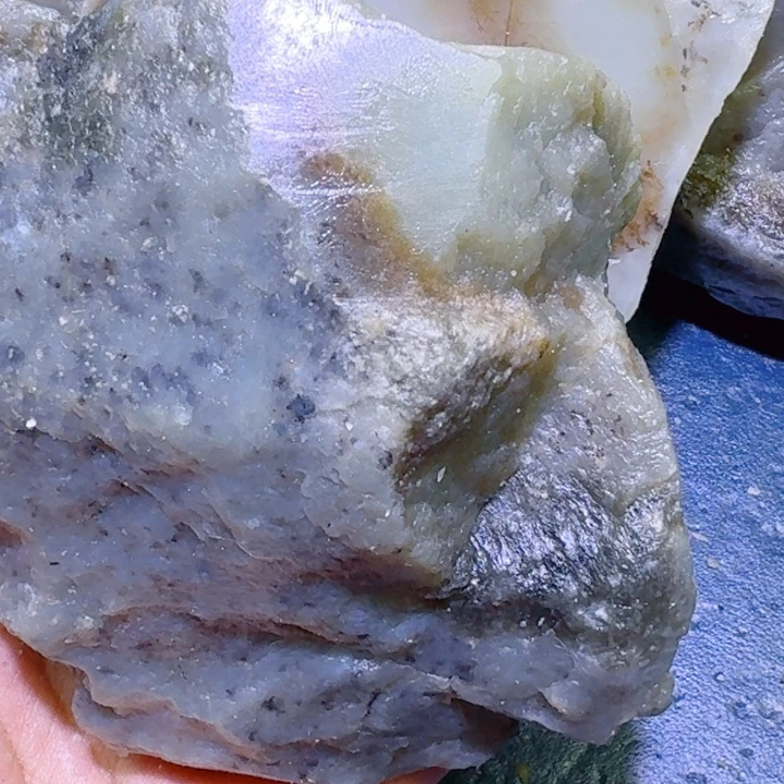 和田玉未镶嵌珠宝半成品