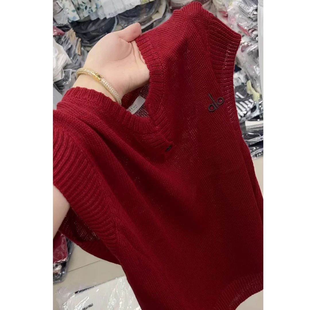 今年流行穿搭2025夏季新款温柔风常规款毛针织衫薄款休闲无袖上衣