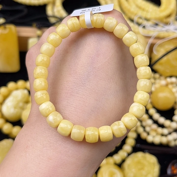 琥珀未镶嵌颈饰琥珀