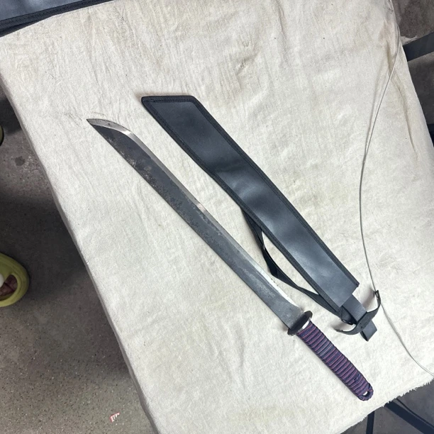 575 龙泉昊天宝剑高猛钢锦衣卫皮鞘未开刃