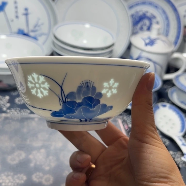 手绘雕刻5寸荷花小饭碗