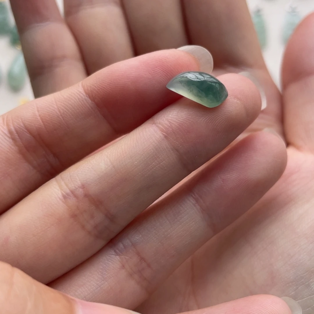 翡翠未镶嵌颈饰蓝花随行